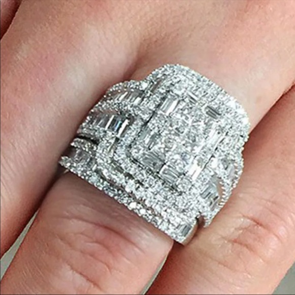 New Luxury 925 Silver Diamond 2 pc Set Ring 💍 - Picture 2 of 6